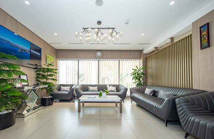 Cosmedent Medical Center Dubai – Reception and Waiting Area